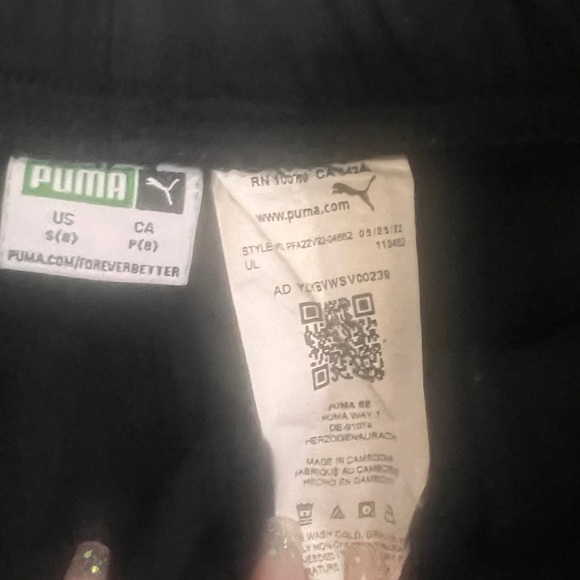 Puma  Neon Green Hoodie and Black Track Pants Kids size S (8) - Picture 9 of 11